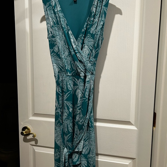 41 Hawthorn Dress - Picture 2 of 4